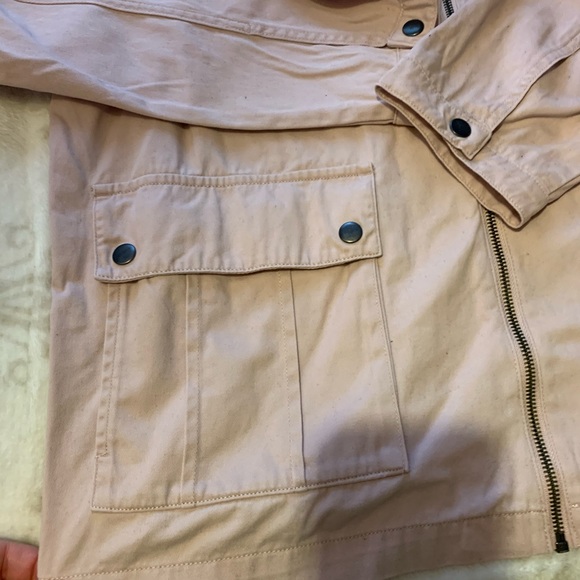 Jacket - Picture 4 of 6